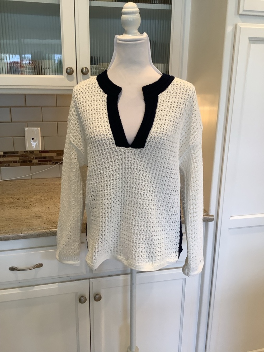 C&C California White Open Knit V-Neck Sweater with Navy Trim
